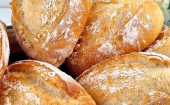 Crusty Mini Baguettes: A Taste of France in Your Kitchen