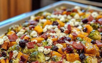 🍂 Roasted Brussels Sprouts and Butternut Squash with Bacon, Cranberries, and Feta 🥓🧀