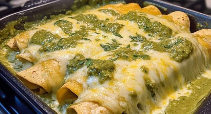 Green Chile, Chicken and Cheese Enchiladas 🌶️🐔🧀