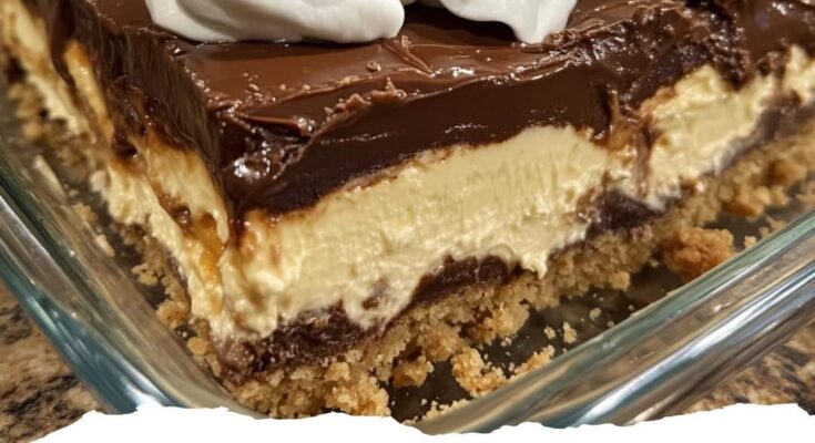 Irresistible Peanut Butter Chocolate Lasagna 🍫🥜