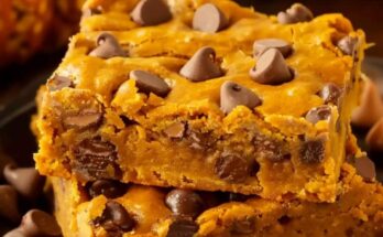 Pumpkin Chocolate Chip Bars