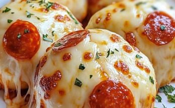 Cheesy pepperoni Pizza Bombs