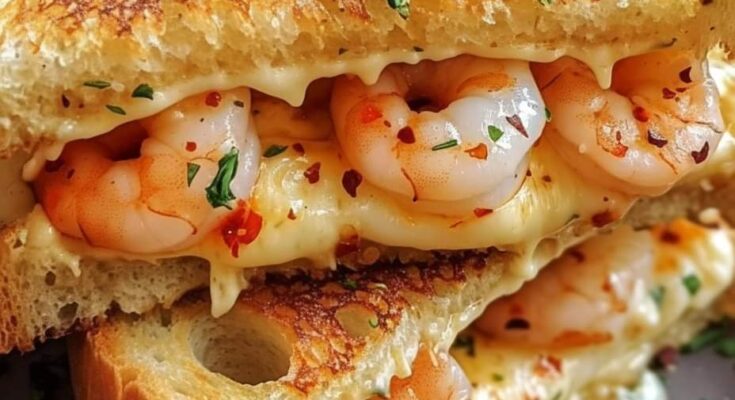 Cheesy Garlic Bread Shrimp Grilled Cheese 🥪🧄🍤